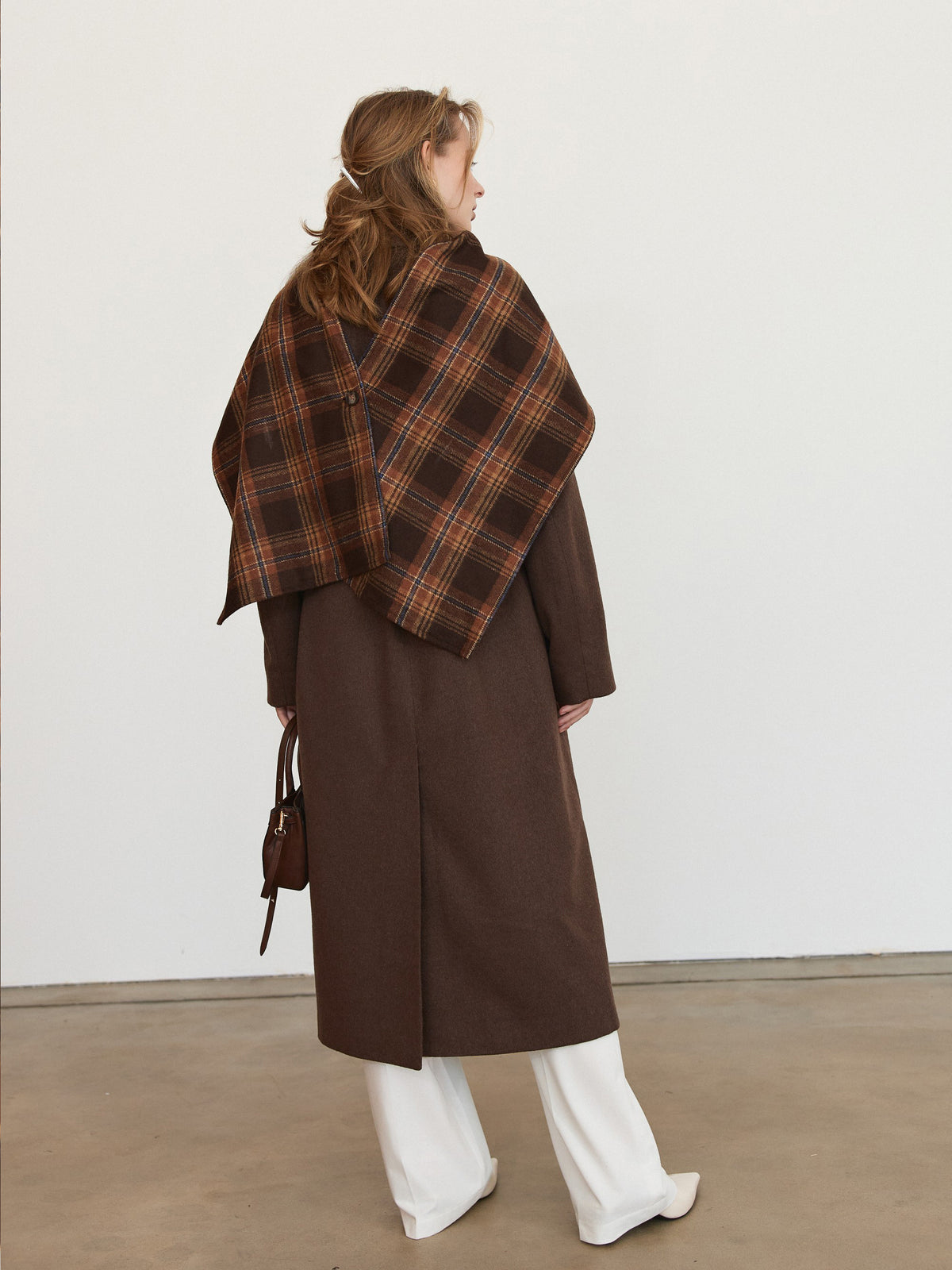 CHÉLIE brown check wool stole